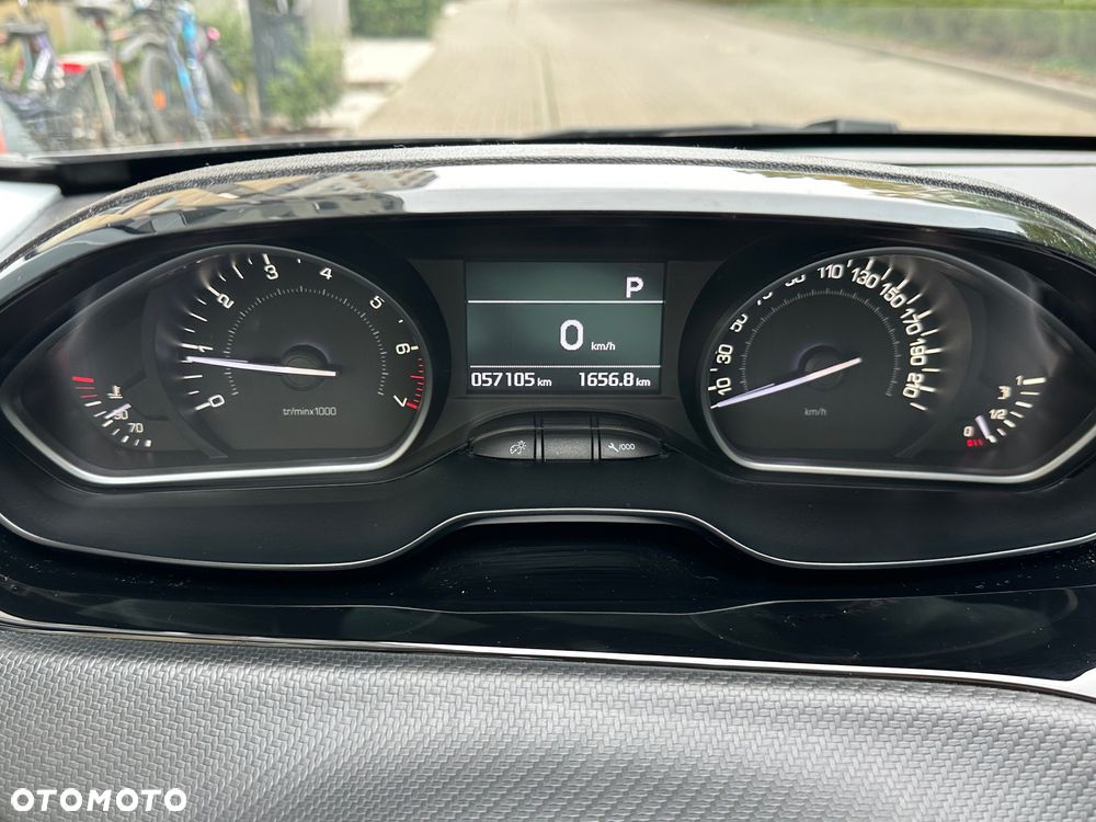 Peugeot 208 - 26