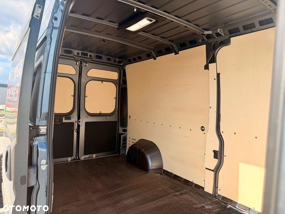 Toyota Proace MAX EV - 7