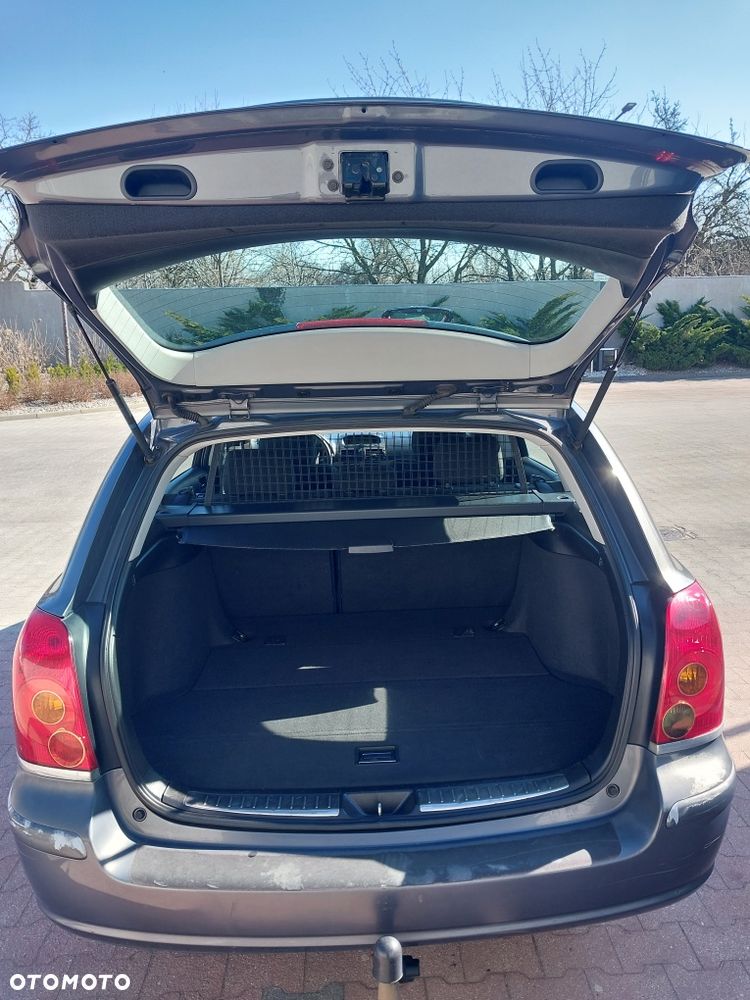 Toyota Avensis - 3