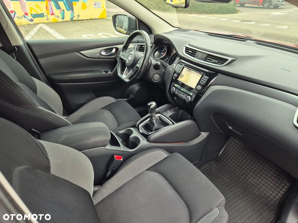 Nissan Qashqai 1.2 DIG-T N-Vision EU6 - 17