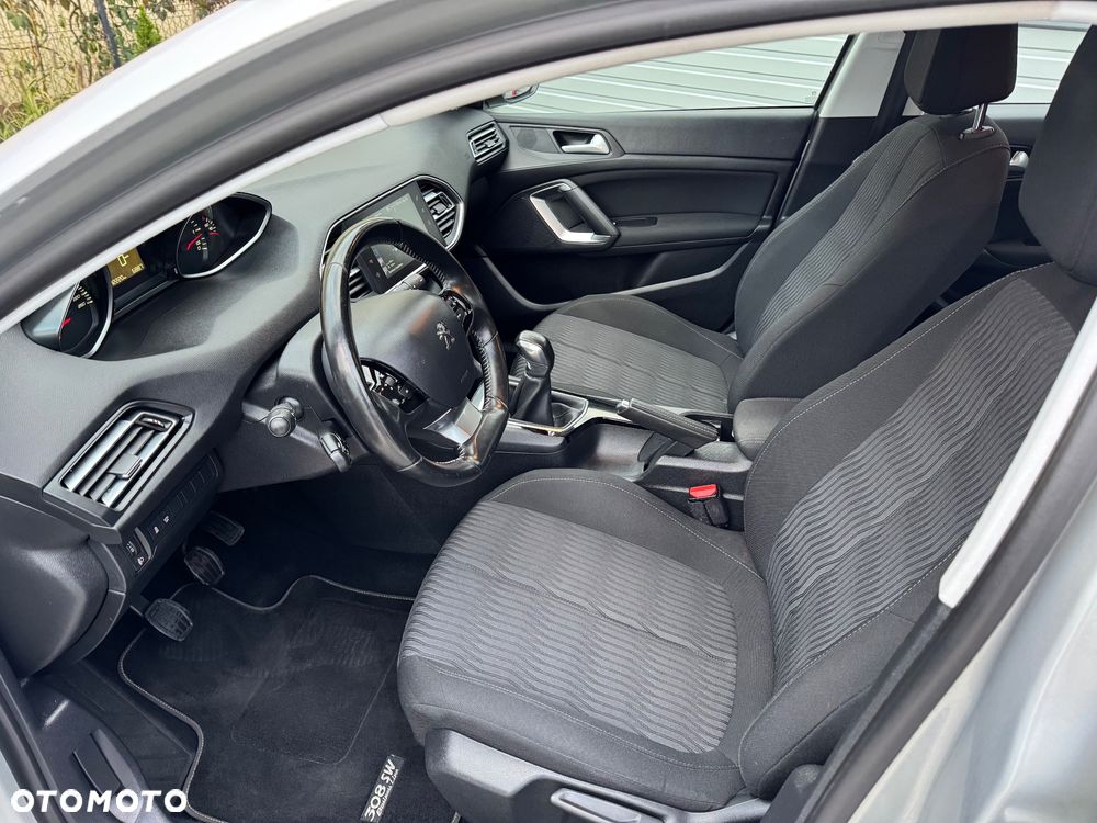 Peugeot 308 SW HDi FAP 110 (Blue Lion) Business Line Niveau 1 - 18