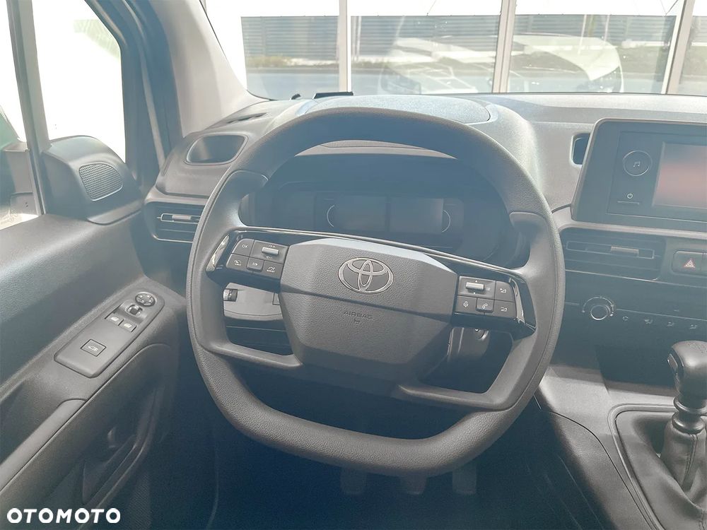 Toyota Proace City - 8
