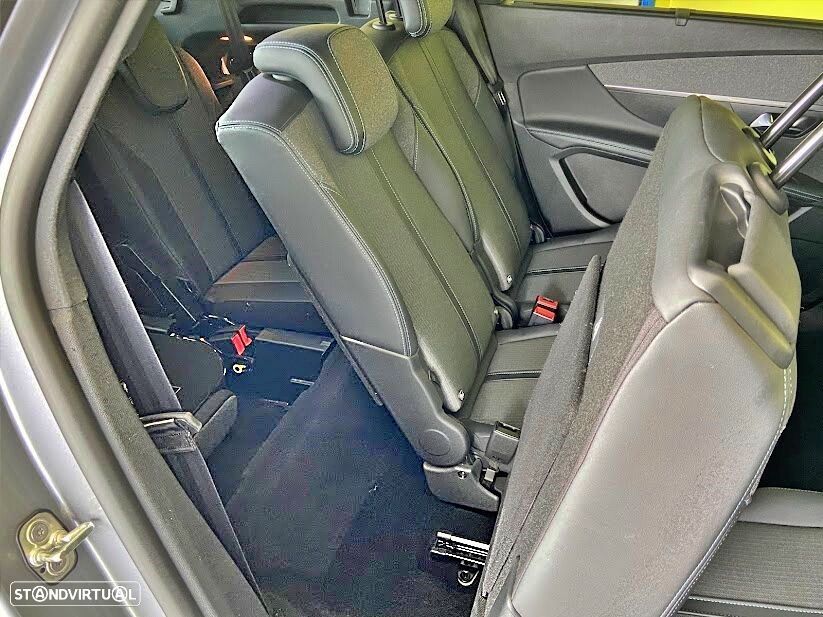 Peugeot 5008 1.2 PureTech Allure Pack - 42