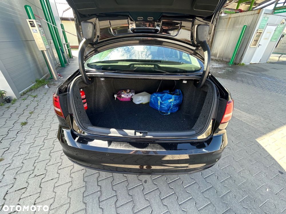 Volkswagen Jetta 2.0 TDI DPF BMT Trendline - 20