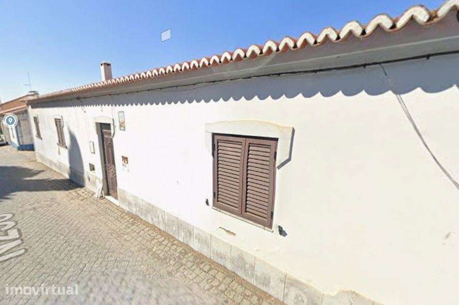 Moradia com 270m2, em terreno com 659m2, no centro (em frente ao ca... - Grande imagem: 2/28