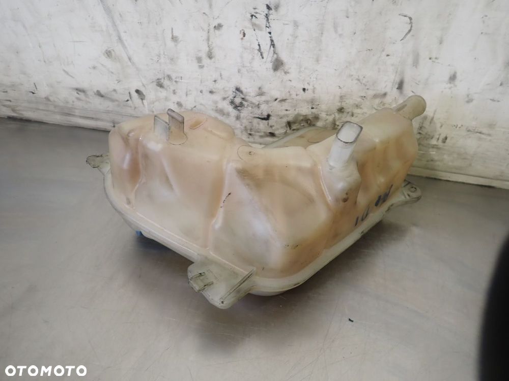 ZBIORNICZEK WYRÓWNAWCZY AUDI A4 B7 8E0121403 - 3