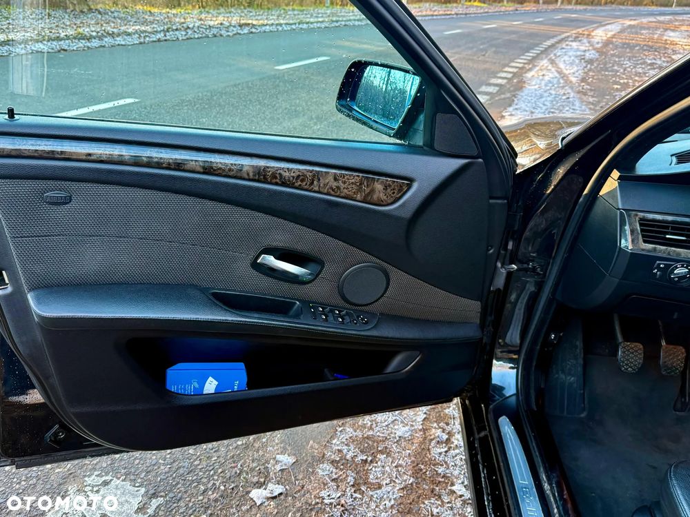 BMW Seria 5 ver-520i-edition-exclusive - 11