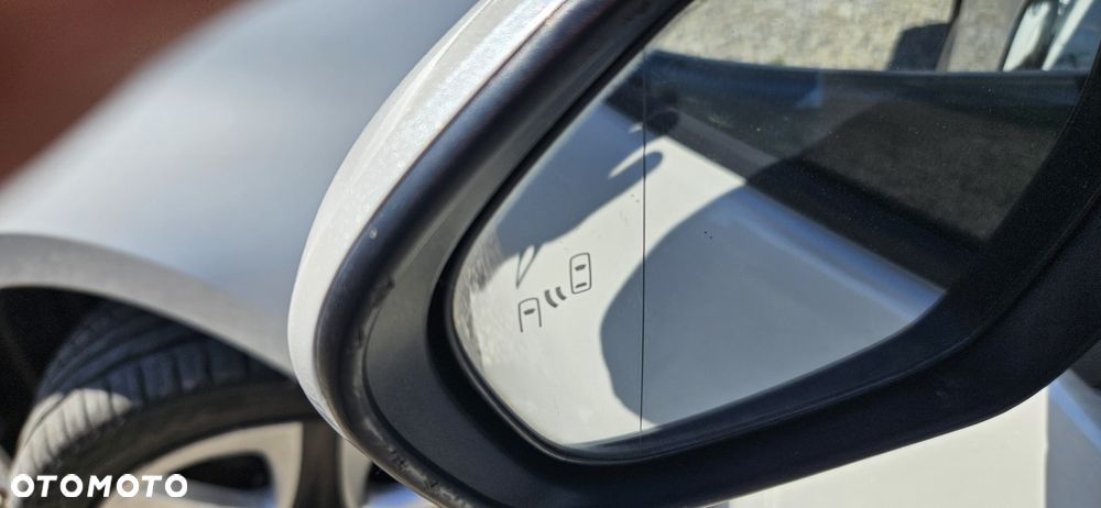 Toyota Prius Hybrid Executive - 13