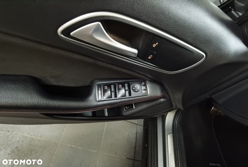 Mercedes-Benz GLA 200 7G-DCT AMG Line - 8