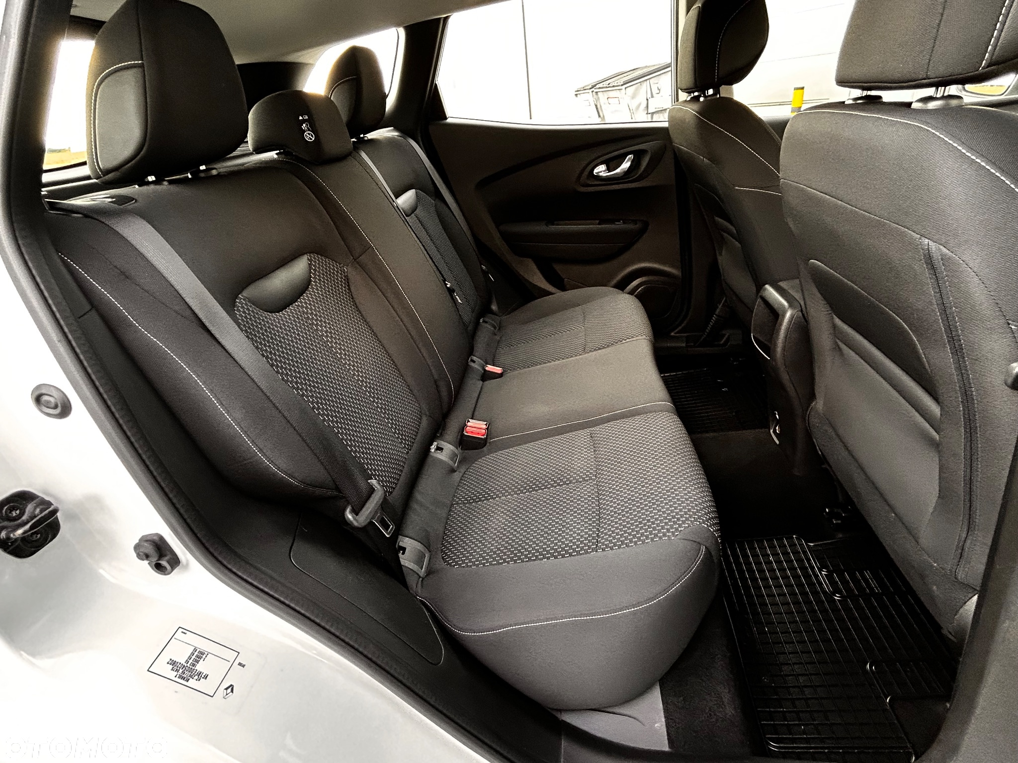 Renault Kadjar 1.2 Energy TCe Adventure - 28
