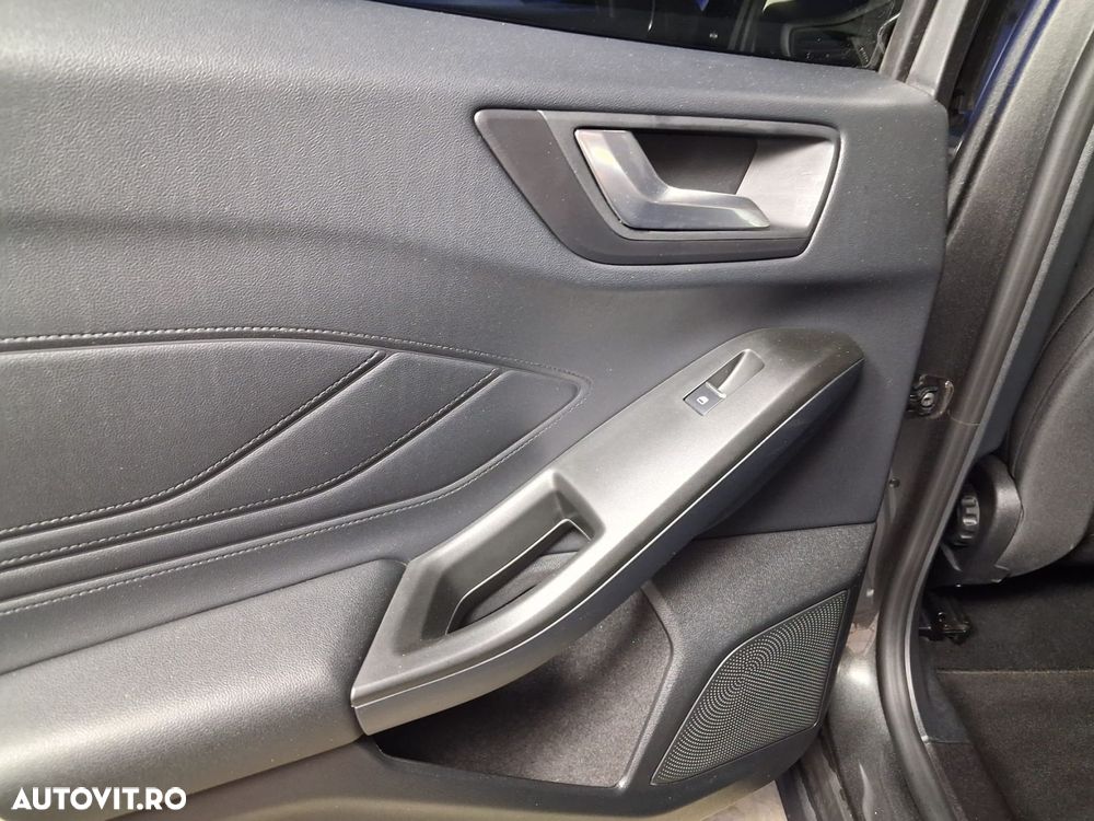 Ford Focus - 23