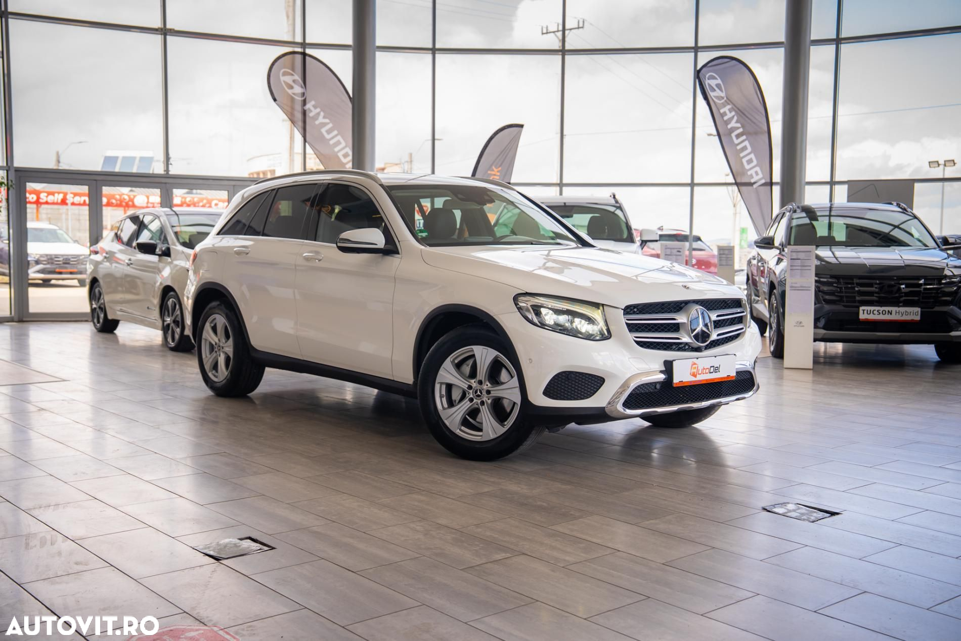 Mercedes-Benz GLC 250 4Matic 9G-TRONIC Exclusive - 24