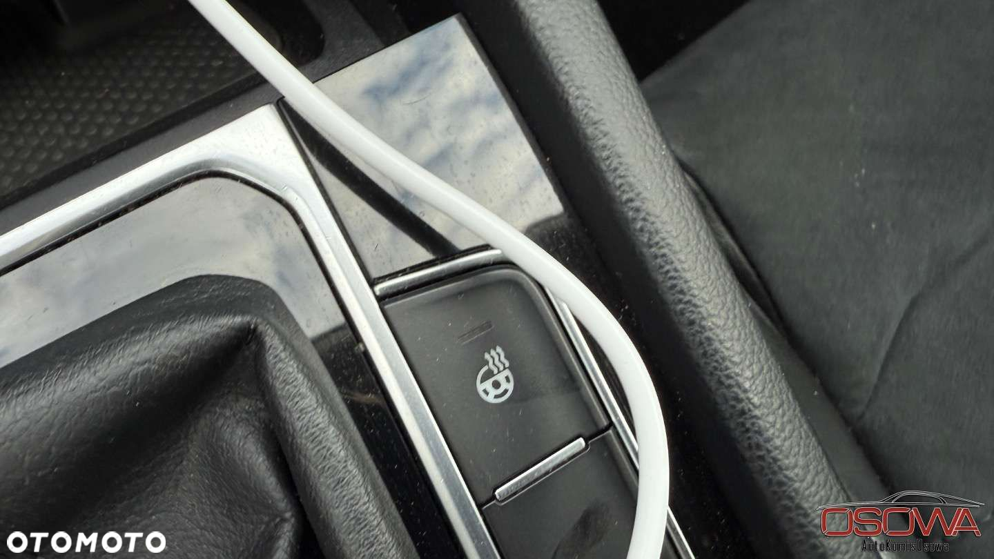 Volkswagen Passat - 18