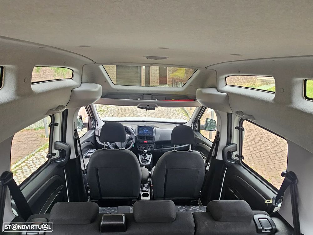 Opel Combo D ,Com Rampa Cadeira De Rodas - 16