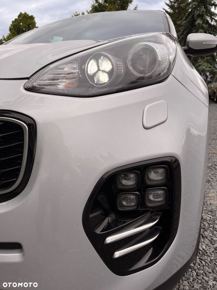 Kia Sportage 2,0 CRDI AWD GT Line - 9