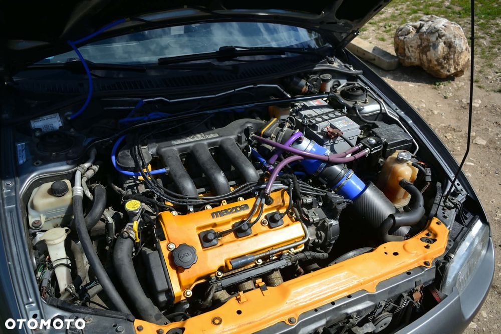 Mazda 323F 1995 photo 2