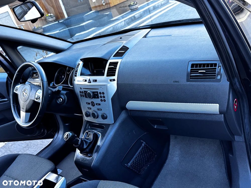 Opel Zafira - 18