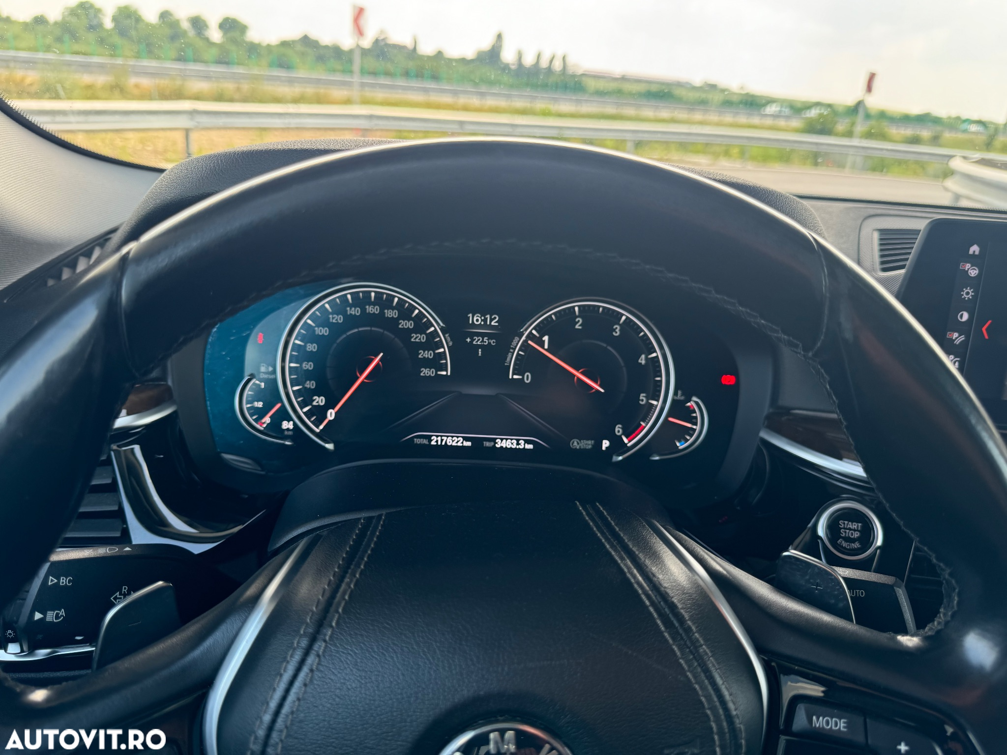 BMW Seria 5 520d xDrive AT - 28