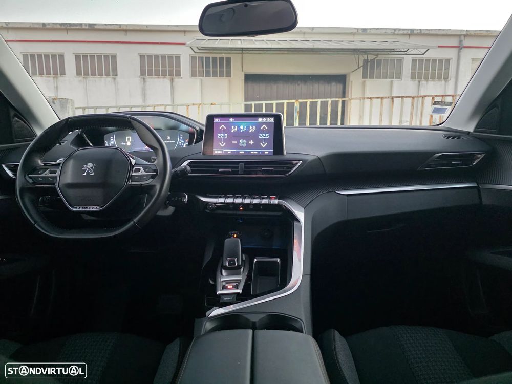 Peugeot 3008 PureTech 130 Stop & Start GPF EAT8 Allure - 6