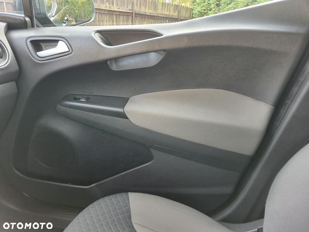 Ford Tourneo Courier - 36