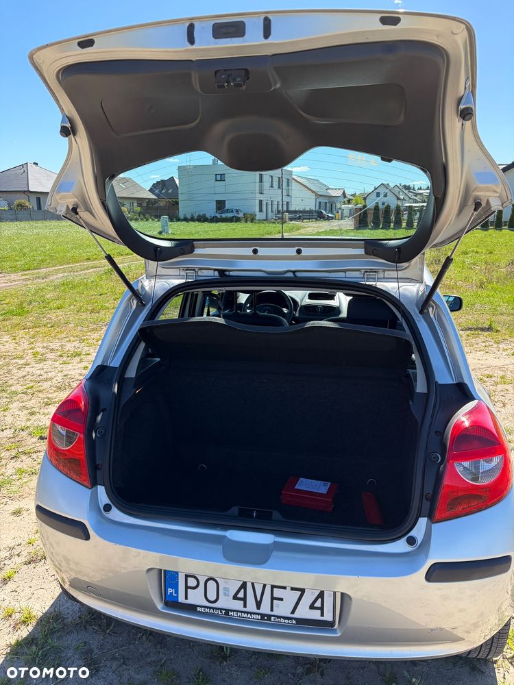 Renault Clio - 16