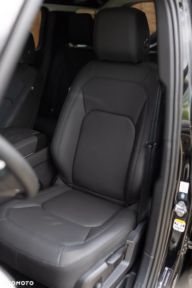 Land Rover Defender - 18
