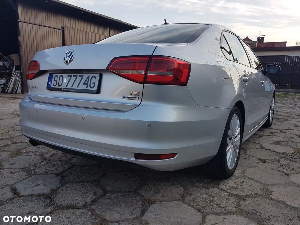 Volkswagen Jetta 1.2 TSI BMT Comfortline - 23