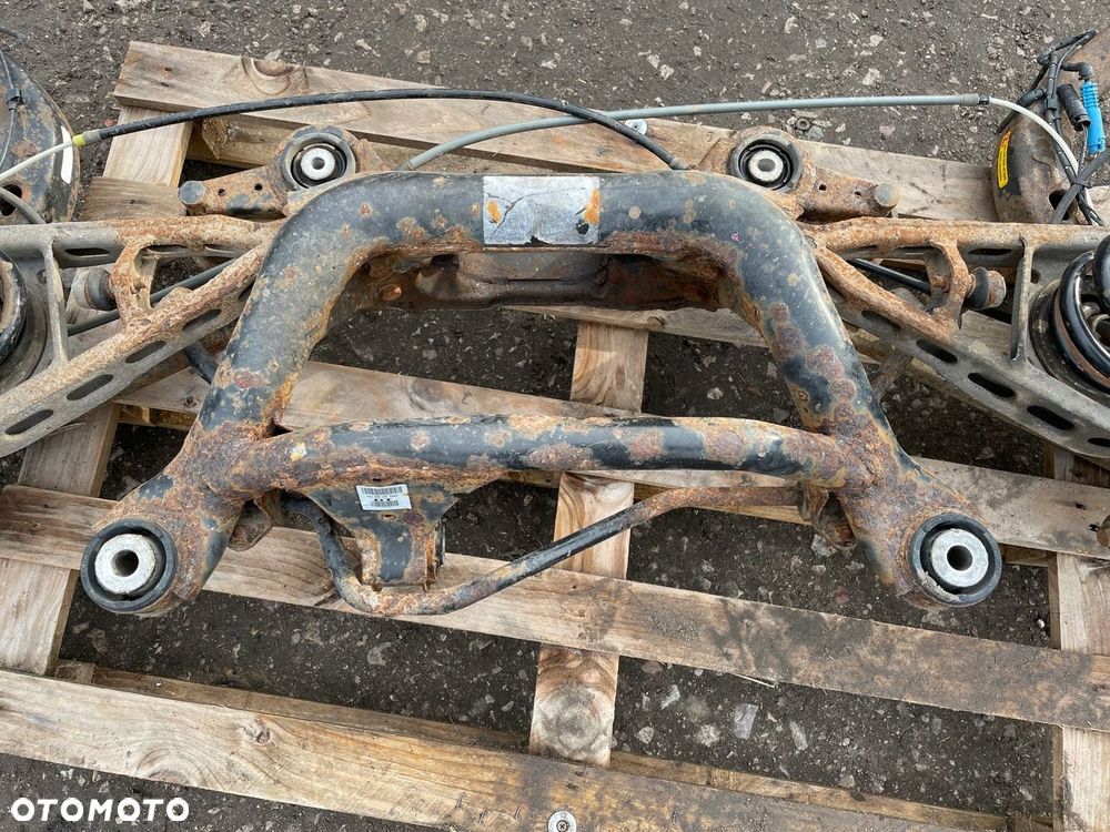 BMW X3 E83 zawieszenie belka wozek wahacze sprezyny tyl 2.0 D KPL - 4