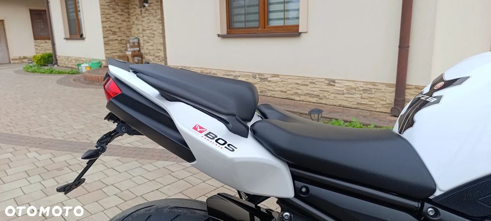 Yamaha FZ8 - 24