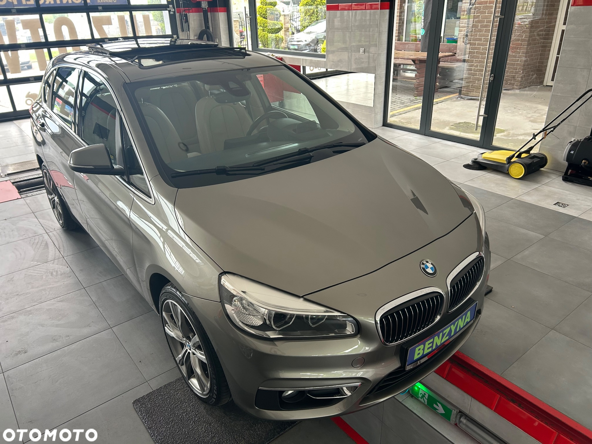 BMW Seria 2 220i Active Tourer Luxury Line - 10