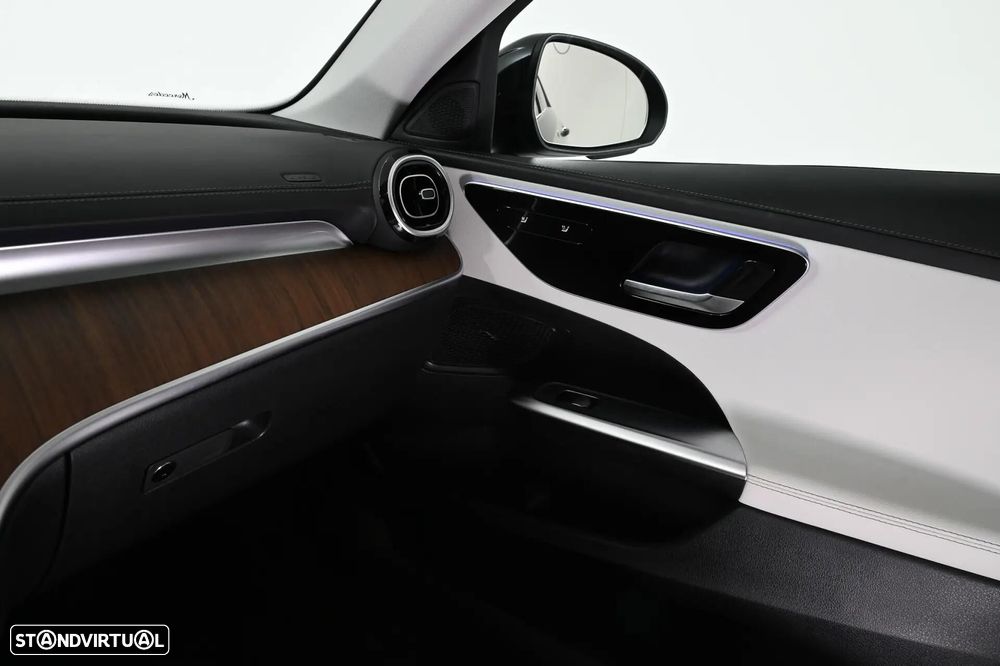 Mercedes-Benz C 300 de AMG Line - 23