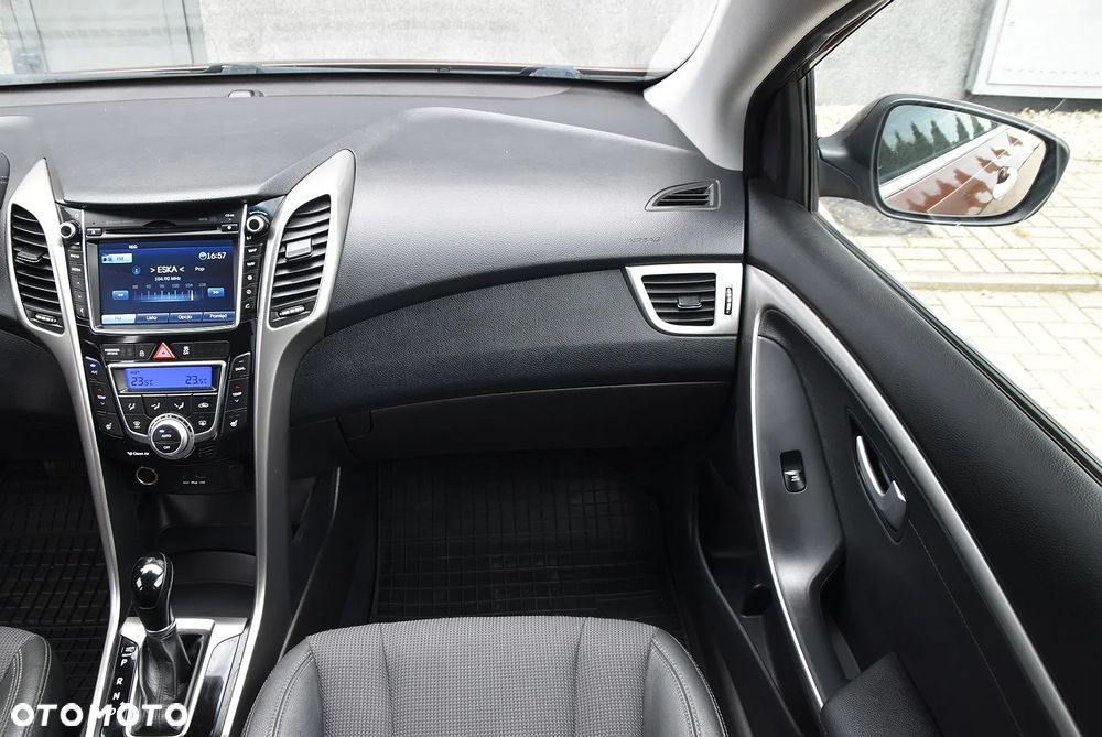 Hyundai i30 1.6 GDI Premium - 24