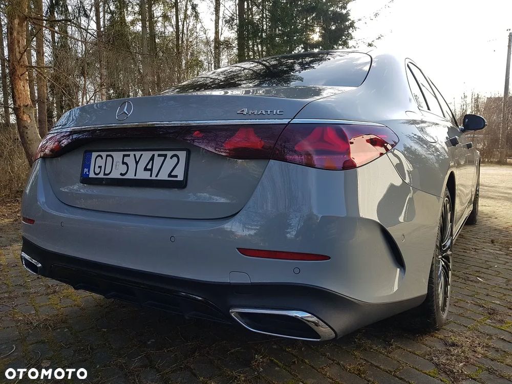 Mercedes-Benz Klasa E 300 de PHEV 4-Matic AMG 9G-Tronic - 28
