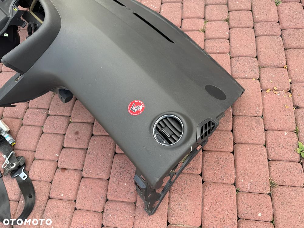 DESKA KONSOLA KOKPIT PODUSZKA PASY PEUGEOT 3008 I - 10