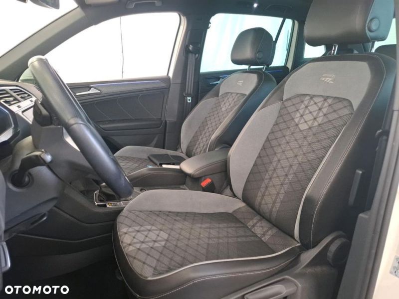 Volkswagen Tiguan 2.0 TDI SCR DSG R-Line - 10