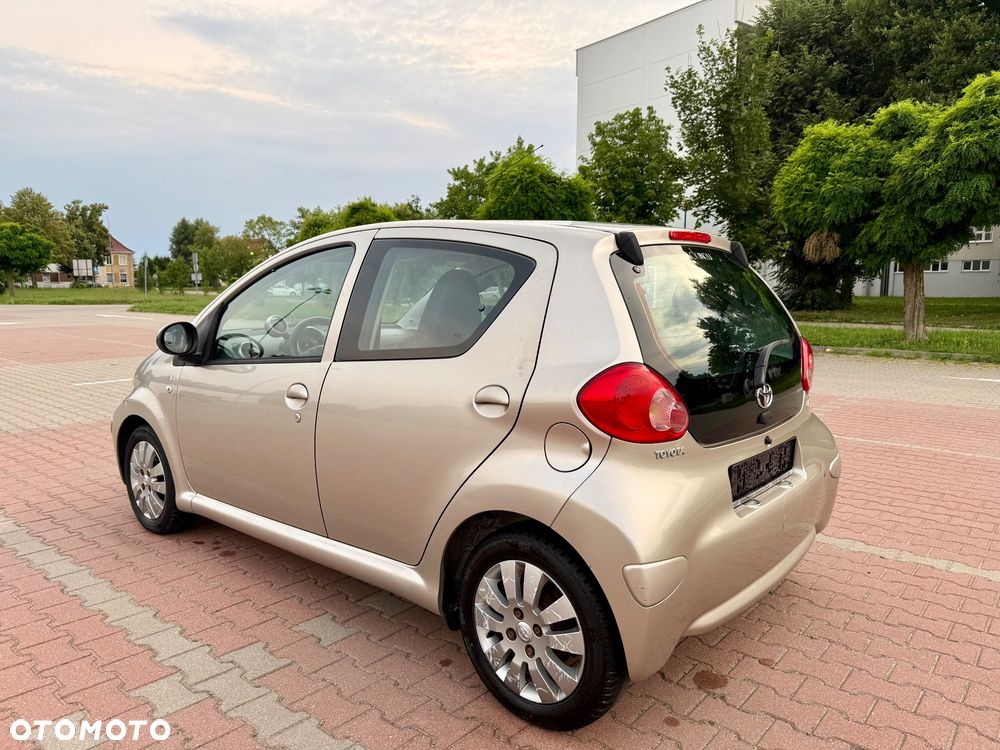 Toyota Aygo Multi Mode ckIN2U - 4