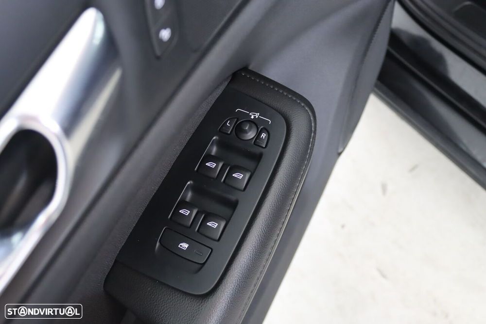 Volvo V60 2.0 D3 Momentum - 15