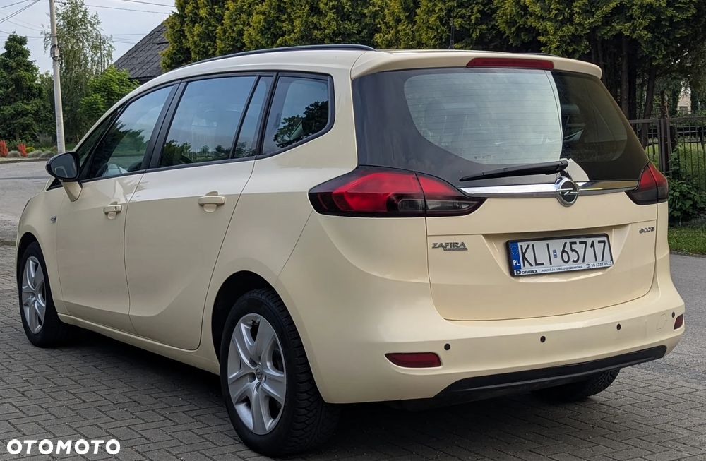 Opel Zafira - 9