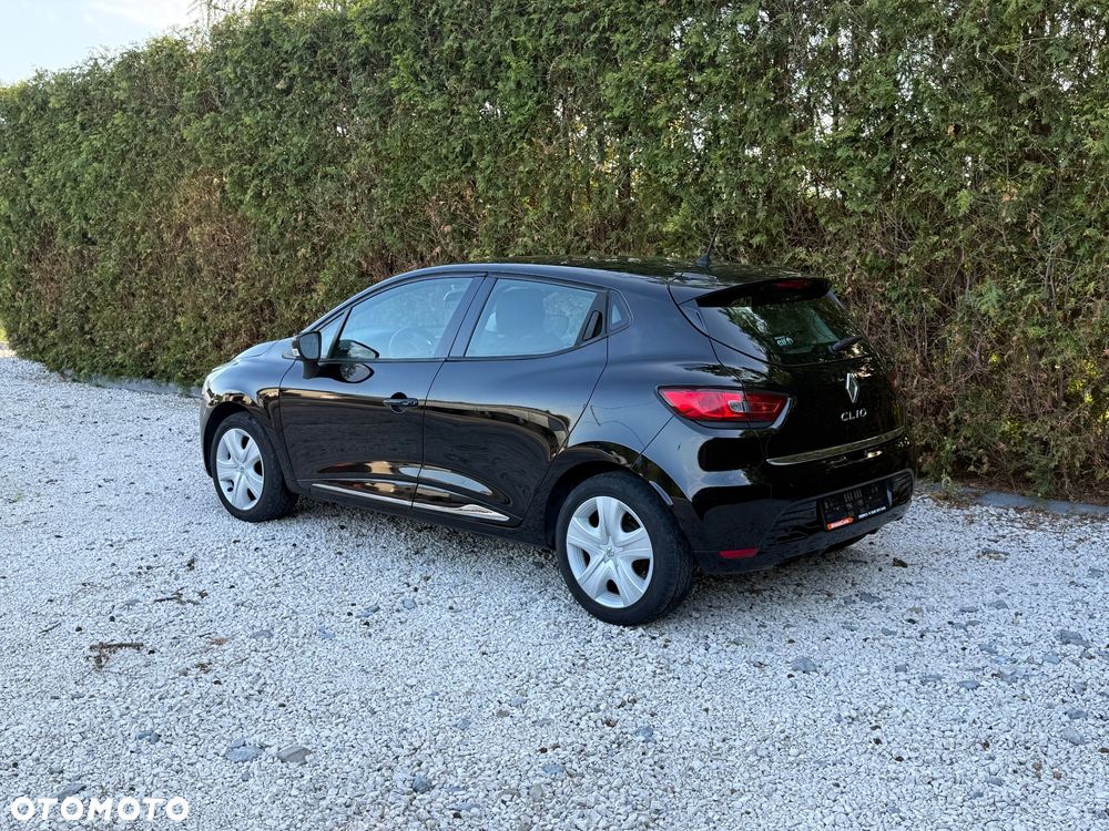 Renault Clio 1.2 16V 75 Expression - 14