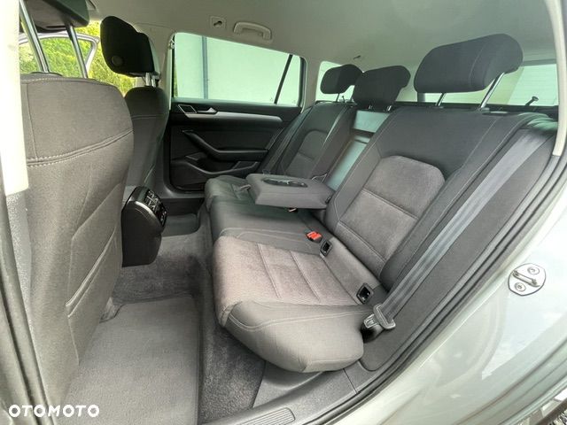 Volkswagen Passat 1.8 TSI (BlueMotion Technology) DSG Comfortline - 16