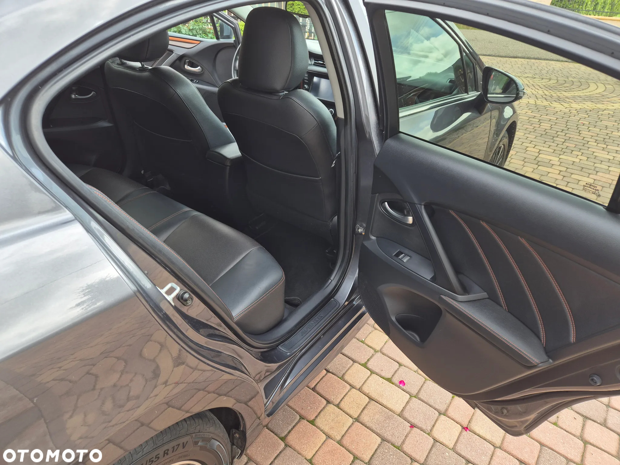 Toyota Avensis 1.8 Prestige - 11