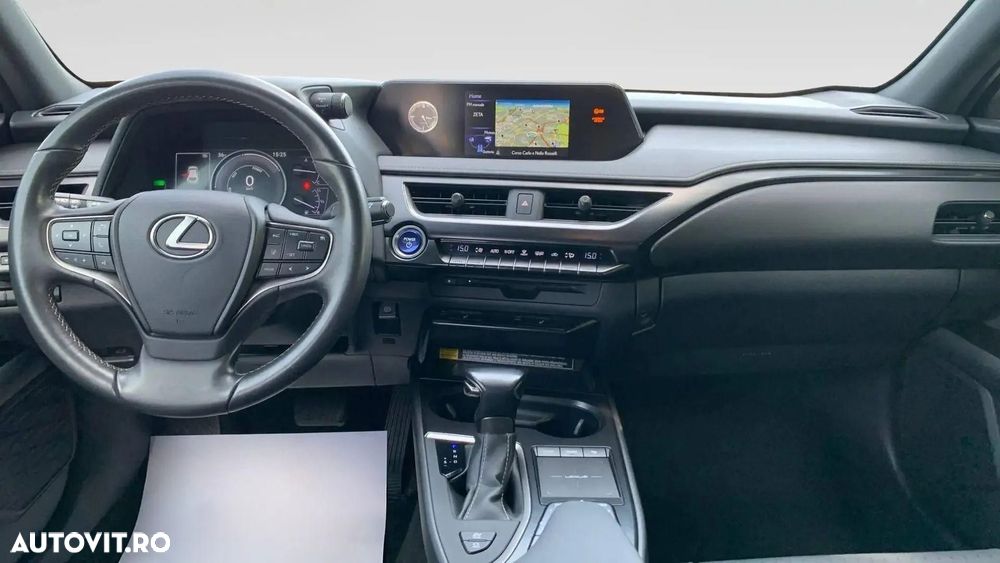 Lexus UX 250h Executive Line - 2