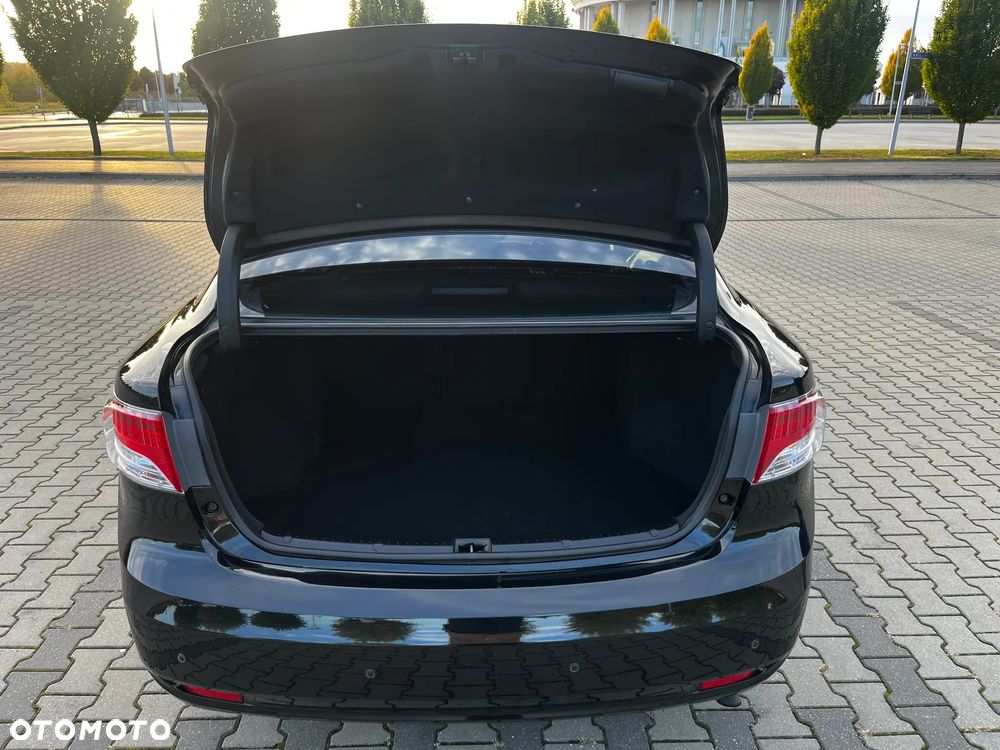 Toyota Avensis 1.8 Luna - 9