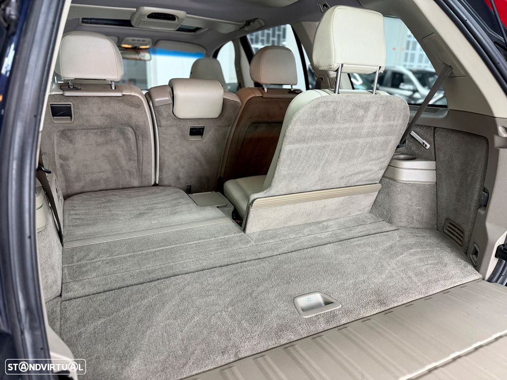 Volvo XC 90 2.4 D5 7L Nivel 3 Auto. - 19