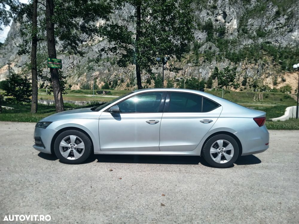SKODA Octavia 2021 — imagine 3
