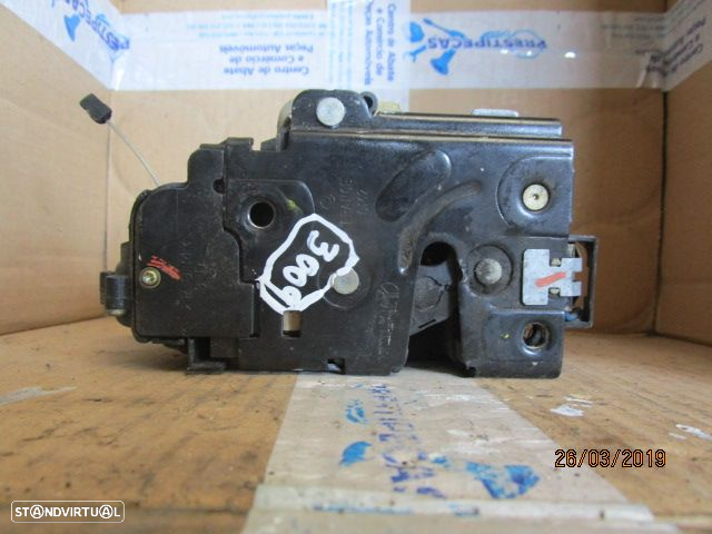 Fecho 3B1837016T SKODA FABIA 2002 FD ELETRICO - 4