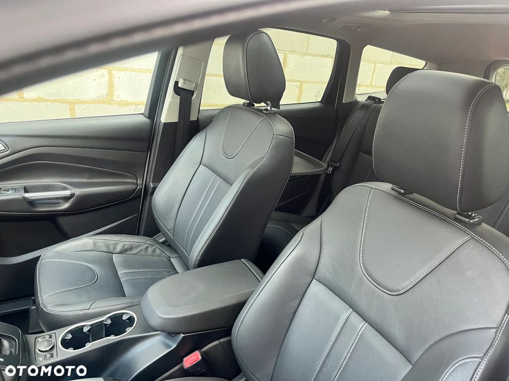 Ford Kuga 2.0 TDCi 4x4 Titanium - 21
