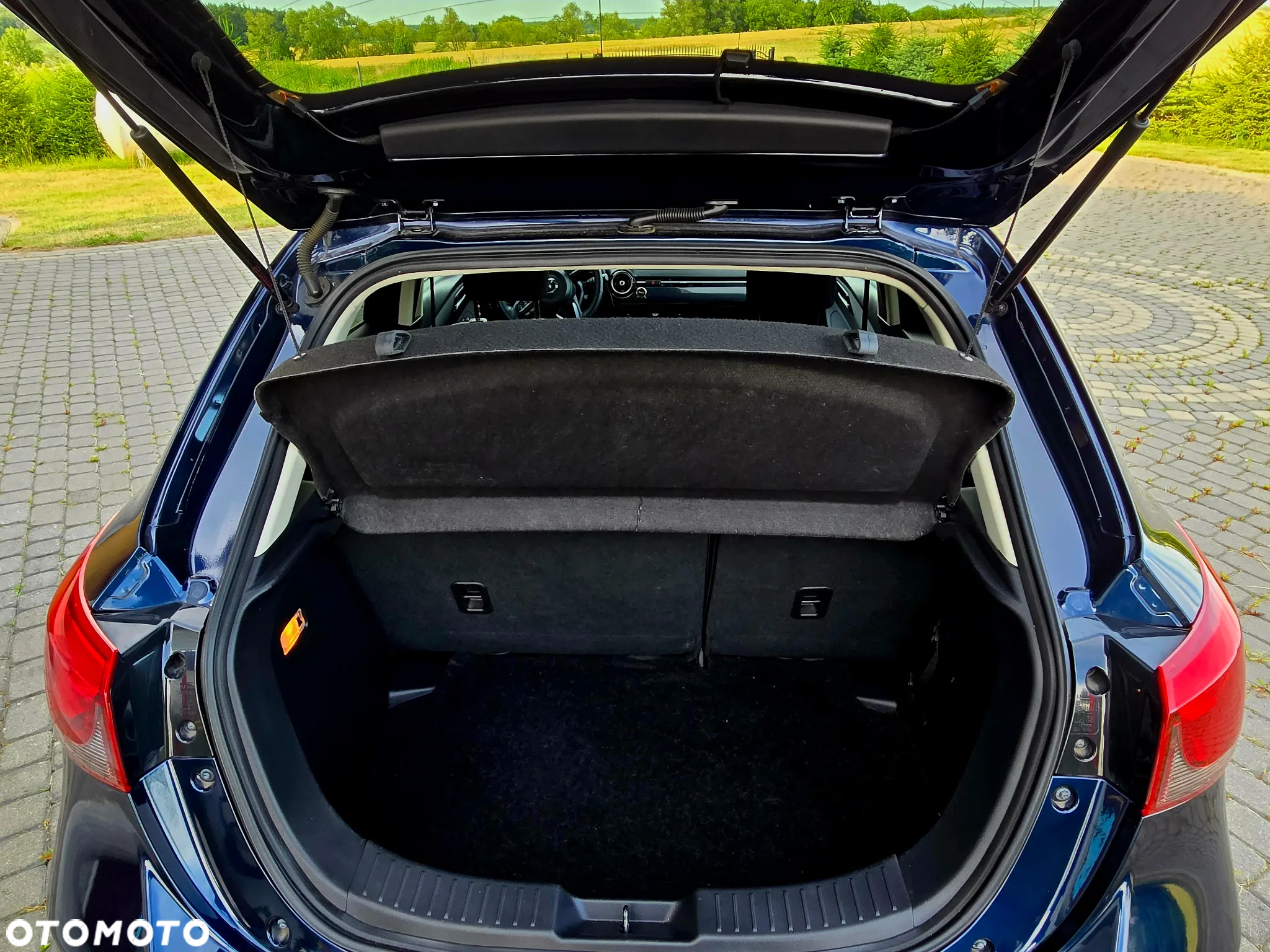 Mazda 2 SKYACTIV-G 90 KIZOKU - 8