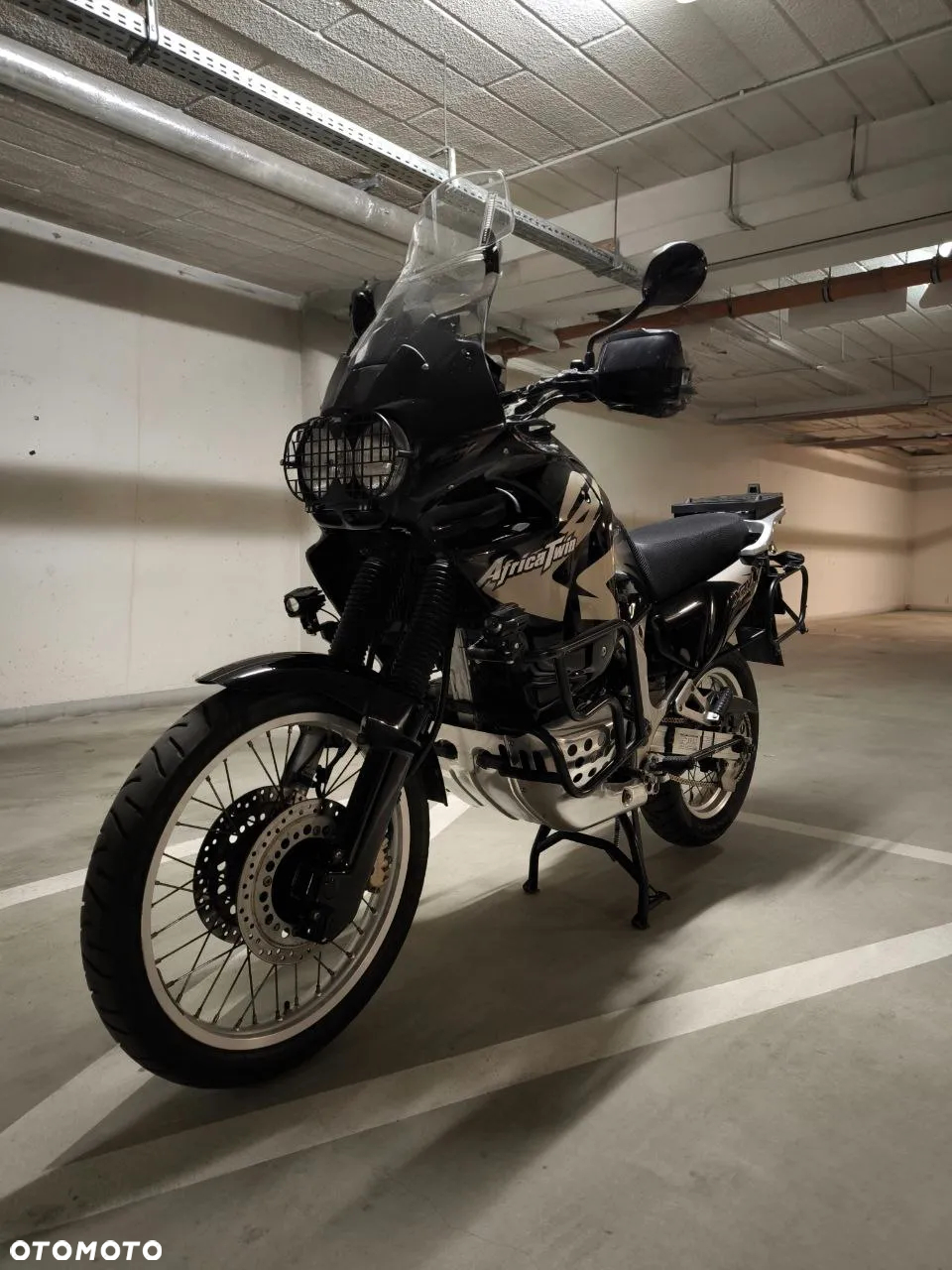 Honda XRV