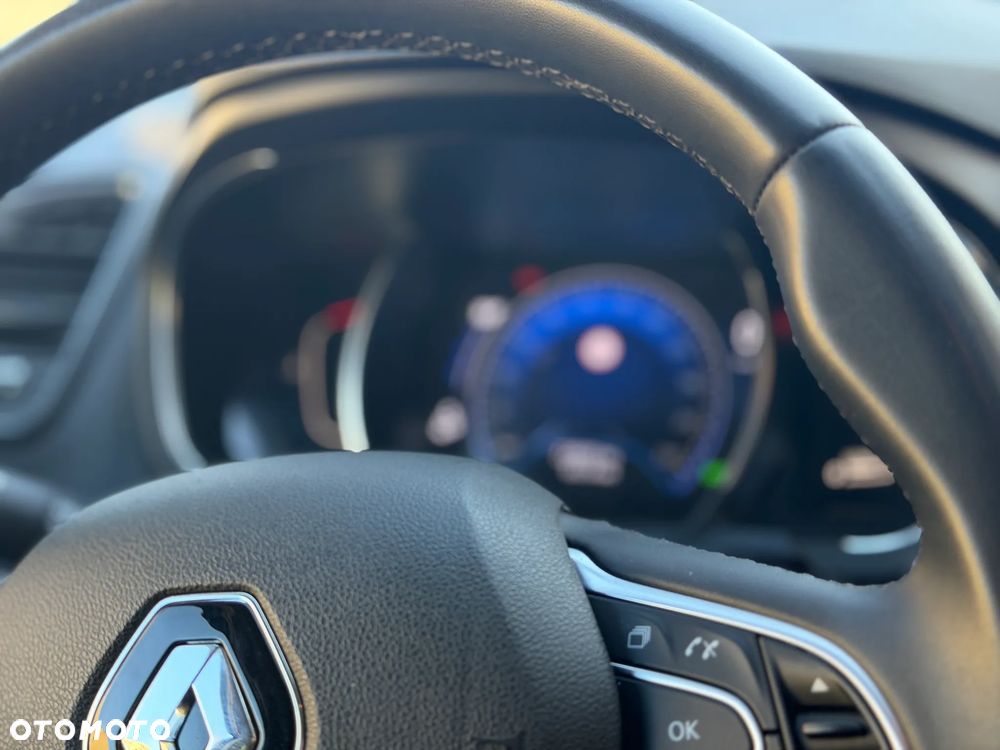 Renault Grand Scenic - 33